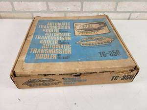 lot 845 image: Original Integrity KOOLERS Cooling Oil Pan for GM TH350 Transmission NOS