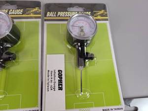 lot 861 image: NEW Lot of (5) Sport Ball Pressure Gauges