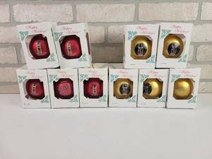 lot 545 image: (10) New Ulm, MN Bohemian Statue and Glockenspiel Christmas Bulb Ornaments