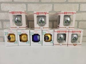 lot 550 image: (9) New Ulm, MN Hermann the German, Heritage Tree and Bohemian Statue Christmas Bulb Ornaments