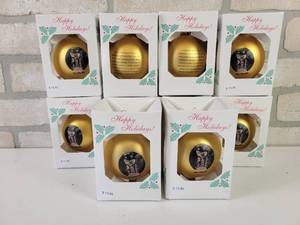 lot 557 image: (10) New Ulm, MN Bohemian Statue Christmas Bulb Ornaments