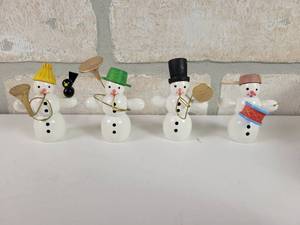 lot 566 image: (4) Erzgebirge Wooden Snowmen 2 Tall - Made in Germany
