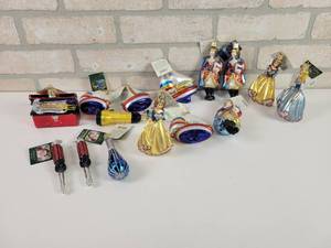 lot 593 image: (15) Old World Christmas Glass Ornaments