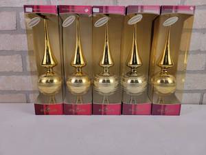 lot 613 image: (5) Kurt S. Adler 12 Gold Christmas Tree Toppers - Shatterproof