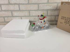 lot 628 image: LED Snowman and Car Christmas Decoration