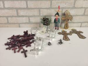 lot 727 image: (40) Wood Magnetic Crosses, Metal Crosses, Bavaria Doll, Cookie Cutter and More