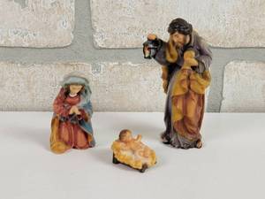 lot 737 image: Original DOLPHI Hand Carved Wood Holy Family Nativity Figures - Made in Italy