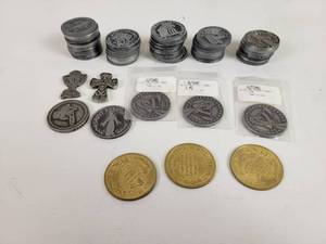 lot 753 image: (50) Assorted Pocket Tokens  Medals