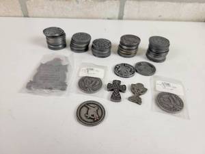 lot 754 image: (50) Assorted Pocket Tokens  Medals