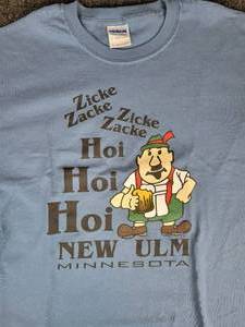 lot 798 image: Lot of (3) NEW Small Crewneck Short Sleeved T-Shirts Zicke Zacke Zicke Zacke Hoi Hoi Hoi