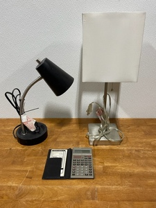 lot 16 image: Lamps and Time Card Calculator