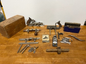 lot 27 image: Vintage Combination Plane and More