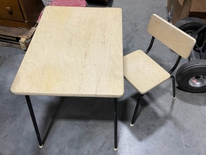 lot 36 image: Childrens Table and Chair