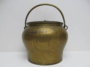 lot 49 image: Antique Skultuna Sweden Copper Pot wLid