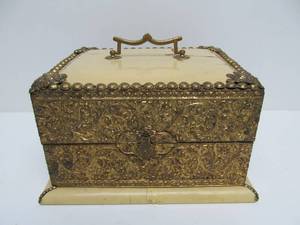 lot 50 image: Vintage 1930s era Ornately Decorated Celluloid Hinged Box