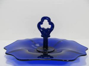 lot 39 image: Beautiful Old Vintage Cobalt Blue Glass Serving Tray wHandle