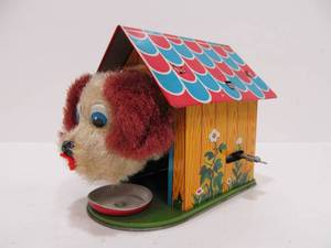 lot 125 image: Working Vintage Japanese Tin Litho Windup Toy - Dog in Doghouse.