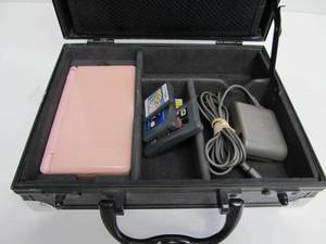 lot 141 image: Working NINTENDO DS wGames & Case