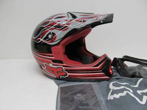 lot 150 image: Great Looking FOX Snowmobile or ATV Racing Helmet - Size M
