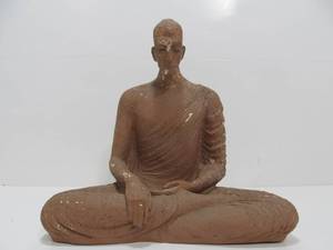 lot 195 image: Vintage Meditating Monk Large Art Sculpture Statue 9.5