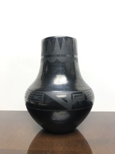 lot 6 image: Outstanding Original San Ildefonso Native American Black on Black Art Pottery Vase - Maria Martinez & Julian 
