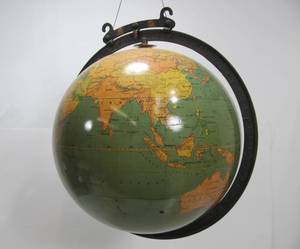 lot 218 image: Awesome Antique 1920s era Hanging Globe