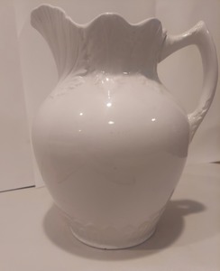 lot 93 image: Antique Virginia White Pitcher & Wash Basin Set