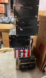 lot 287 image: Large Lot of Vintage & Antique Trunks - Take as Many as You Want