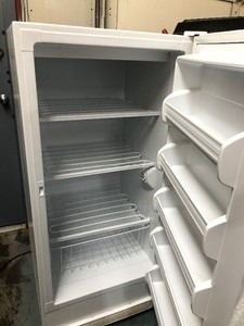 lot 290 image: Working FRIGIDAIRE Stand-Up Freezer