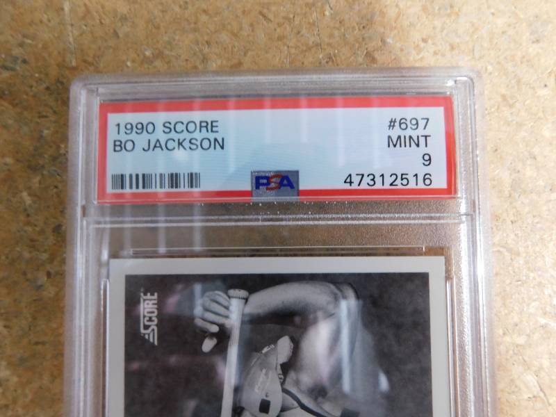 PSA 9 Mint 1990 Score Black & White Bo Jackson #697