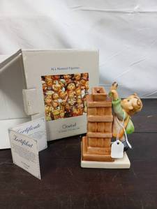 Little Thrifty Spar-Hummelchen M.J. Hummel By Goebel Bank With Key