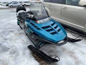 1995 Polaris Trail Delix - Snowmobile