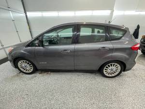 2013 Ford C-Max Hybrid SE - 2 OWNERS