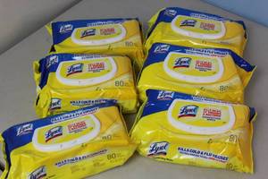 6 Lysol wipe packs 80 white per pack