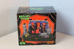 Lemax Spooky Town Witches Coven # 74596 - New
