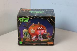Lemax Spooky Town Shinbone Family Reunion # 25845 - Open Box