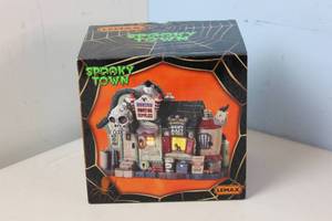 Lemax Spooky Town Monster Hunting Supplies # 85311 - Discontinued Collectors Item Open Box