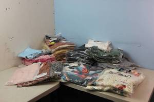 50 Pieces of Shelf Pull Clothing - Random Sizes and Styles, See Pictures