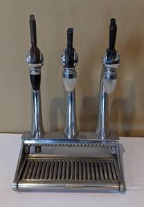 lot 37 image: Vintage Chrome Three Head Soda Fountain