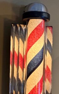 lot 2 image: Marvy Barber Pole #405 - Vintage Rotating Barber Shop Pole
