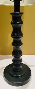 lot 123 image: Lovely Table Lamp