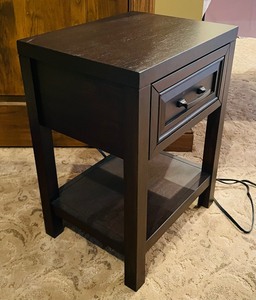 lot 159 image: EndSide Table with Outlets and Charging Outlets