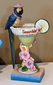 lot 96 image: Jim Shore Margaritaville Figurines