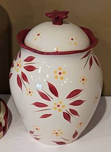 lot 111 image: Temptations Old World Cookie Jar and Paper Towel Holder