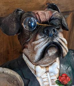 lot 115 image: Resin Bulldog Waiter with Tray