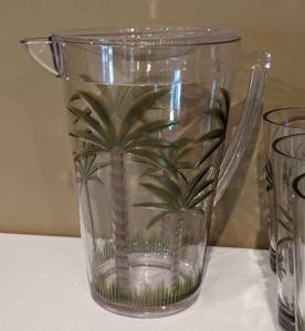 lot 116 image: Tropical Outdoor Glassware
