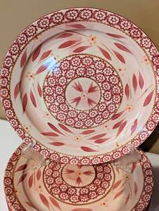 lot 160 image: Temptations Old World Plate Sets