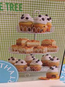 lot 163 image: Pair of Martha Stewart Cupcake Towers