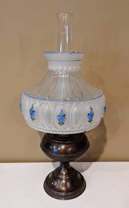 lot 191 image: Aladdin Lincoln Drape Table Lamp