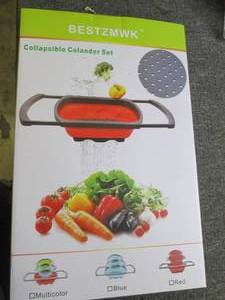 new set of 3 collapsible colander s...